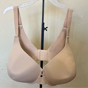 Auden Light Beige Seamless Bra.    NWT.       Size: 44DDD